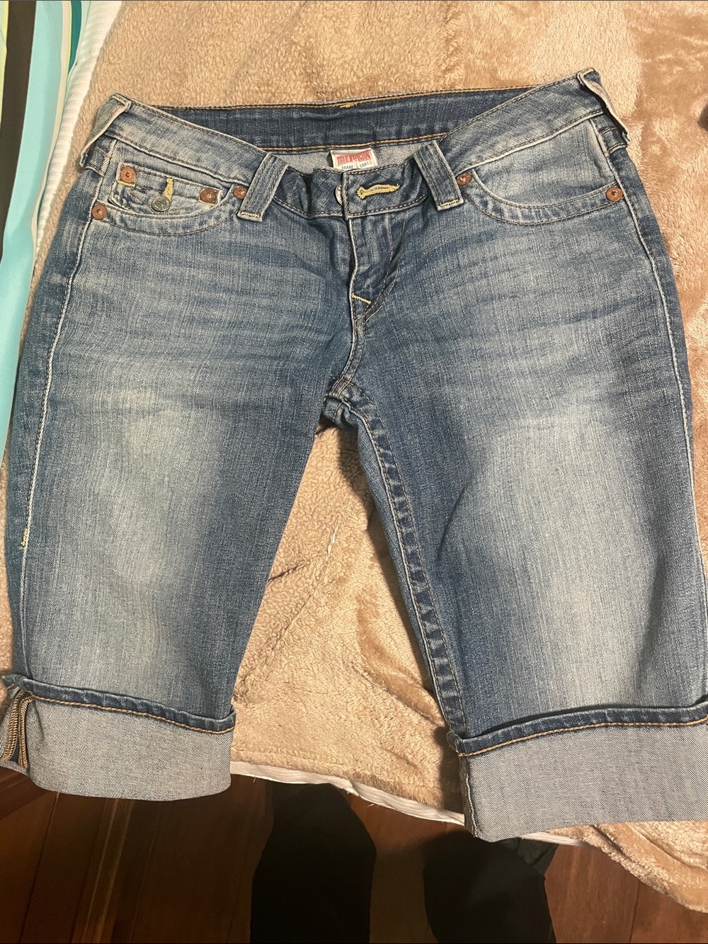 True religion low rise Bermuda denim shorts 28 nwt